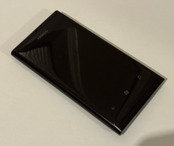 Nokia Lumia 800 Smartphone (entsperrt) – 16GB – schwarz