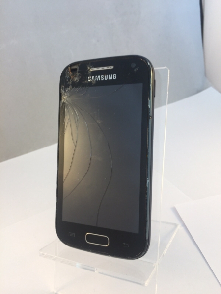 Samsung Galaxy Ace 2 I8160 schwarz entsperrt Android Smartphone gesprungen unvollständig