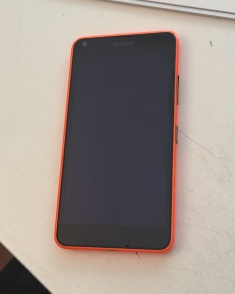 Smartphone Nokia Lumia 640 1GB RAM 5″ IPS 8GB 1,2GHz RM-1072 Orange Garantie