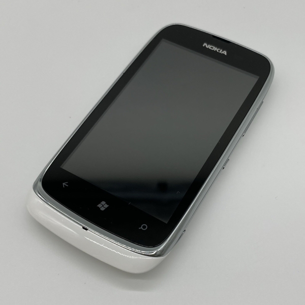 Nokia Lumia 610 8GB Smartphone 3,7″ LTE 4G  Einsteiger Handy 5MP Windows Phone