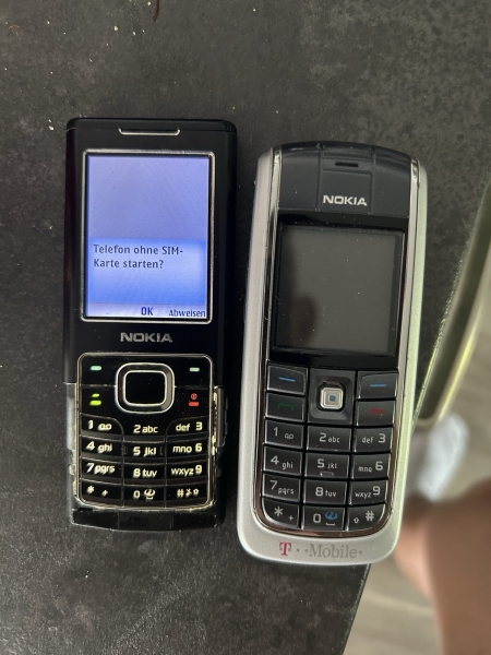 Nokia  6020 und Nokia 6500C Handy altes Handy Nokia, kein Smartphone