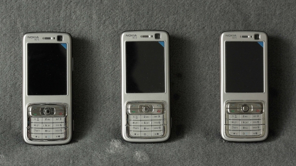 Nokia  N73 – Plum Silver (Ohne Simlock) Smartphone