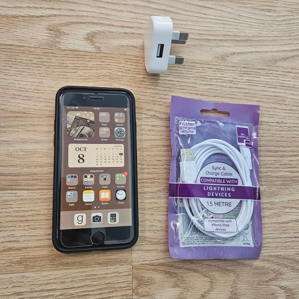 Apple iPhone SE (2020) 64GB Smartphone – Roségold (entsperrt)