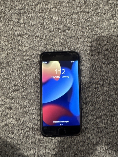 Apple iPhone 7 – 32 GB – Schwarz (entsperrt) A1778 (GSM)