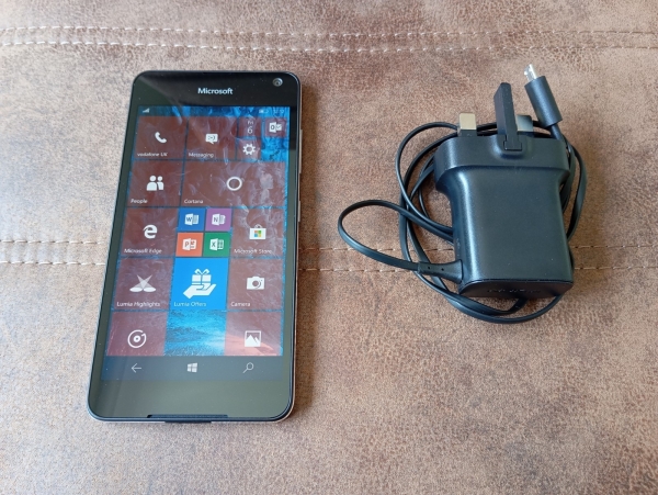 Microsoft Nokia Lumia 650 4G 16GB Vodafone 5″ Smartphone Handy – fast neuwertig