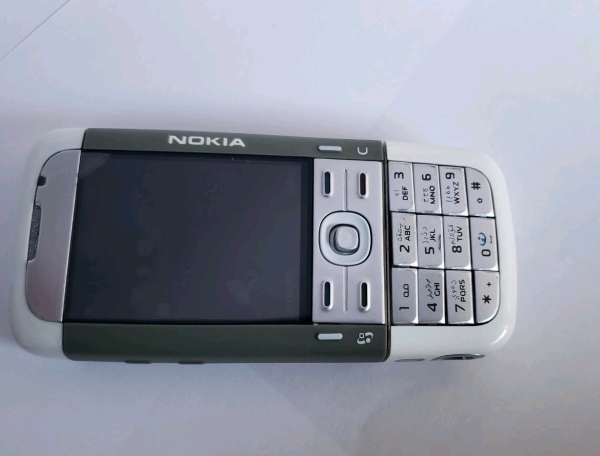 Nokia XpressMusic 5700 Smartphone (entsperrt) – Grün