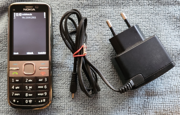 Nokia  C5-00 – Smartphone – Farbe – Antrazhit/Silber – Gebrauchter Zustand