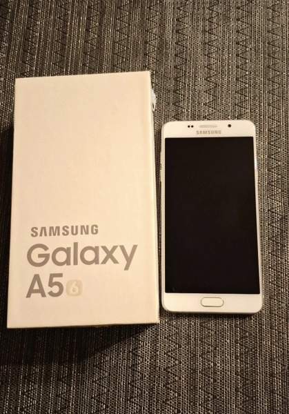 Samsung Galaxy A5 2016 SM-A510F Weiß 16GB Smartphone