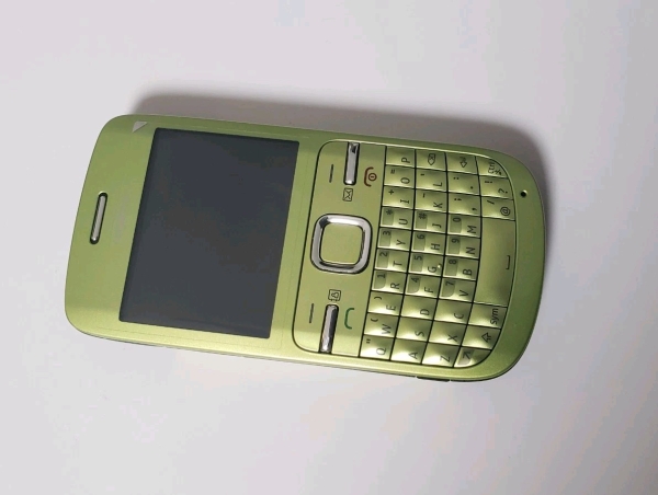 Nokia C3-00 Smartphone (entsperrt) grün selten