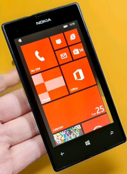 Nokia Lumia 520 – 8GB (Entsperrt) 3G Smartphone Top Zustand mit Ladegerät