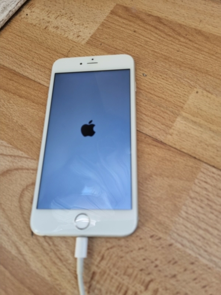 Apple iPhone 6 Plus 64GB entsperrt DEFEKT BOOT UP geht aus + SCHNELLER UK 🇬🇧 VERSAND!