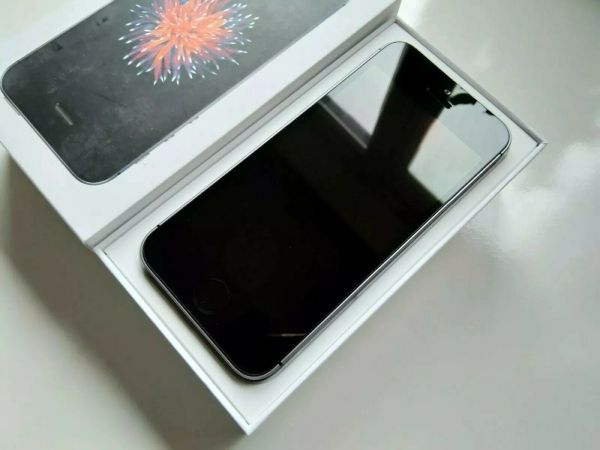 iPhone SE 2016 4 Zoll 32GB Smartphone – Space Grau (entsperrt)