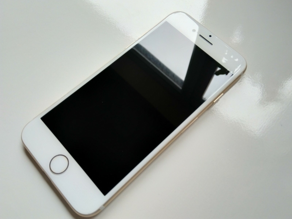 Apple iPhone 7 – 32GB – Gold (Entsperrt) A1778 (GSM)