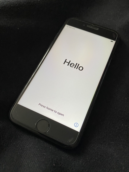 Apple iPhone 7 – 32 GB – Schwarz (entsperrt) A1778 (GSM)