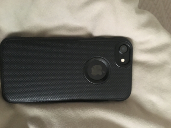 Apple iPhone 7 – 32GB – Schwarz (EE) A1778 (GSM)