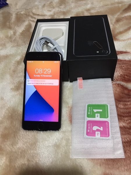 Apple iPhone 7 128GB A1778 (GSM) (Entsperrt) – Schwarz Voll Funktionsfähig