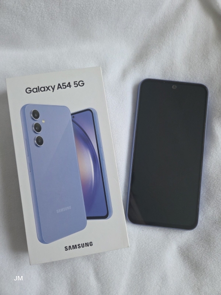 Samsung Galaxy A54 5G 128GB Smartphone mit Zubehörpaket und Hülle