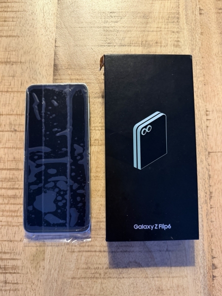 Samsung Galaxy Z Flip 6 SM-F741B 256GB Android Smartphone