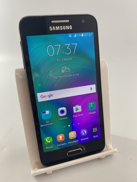 Samsung Galaxy A3 2015 schwarz O2 Netzwerk 16GB 4,5″ Android Smartphone gesprungen