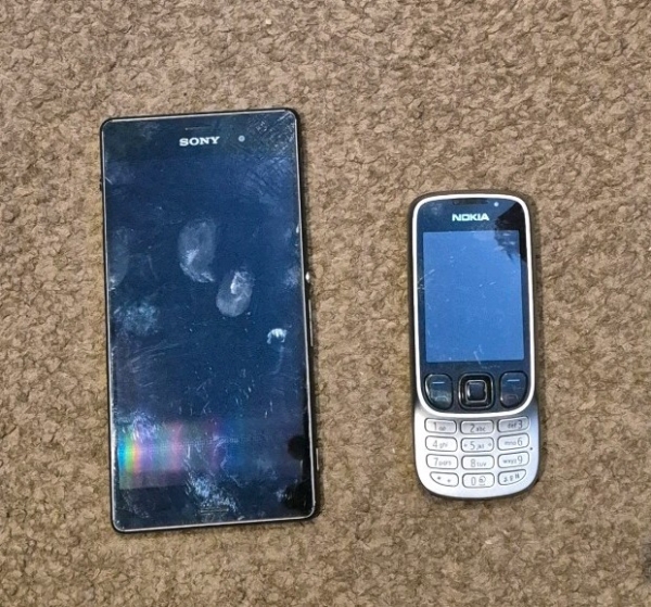 Sony Xperia Smartphone & Nokia 6303i Bundle – ungetestet / Ersatzteile & Reparaturen