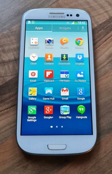 Samsung Galaxy S3 I9300 – 16GB – weiß entsperrt – Smartphone