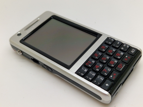 Super Zustand entsperrt funktionierend Sony Ericsson P1i silber Retro Handy