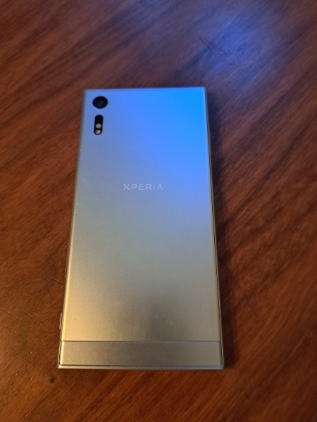 Sony Xperia XZ Smartphone 5,2 Zoll Silber 32 GB