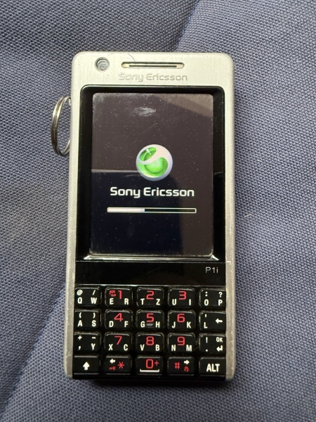 Sony Ericsson P1i Smartphone • Vintage Handy • QWERTY