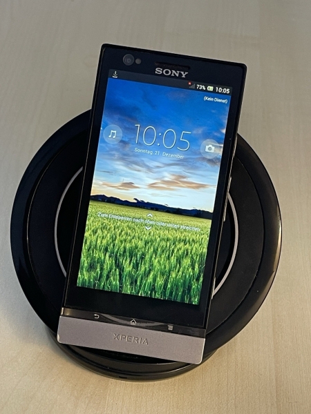 Sony  Xperia P LT22i  – Silber (Ohne Simlock) Smartphone Geprüft Handy