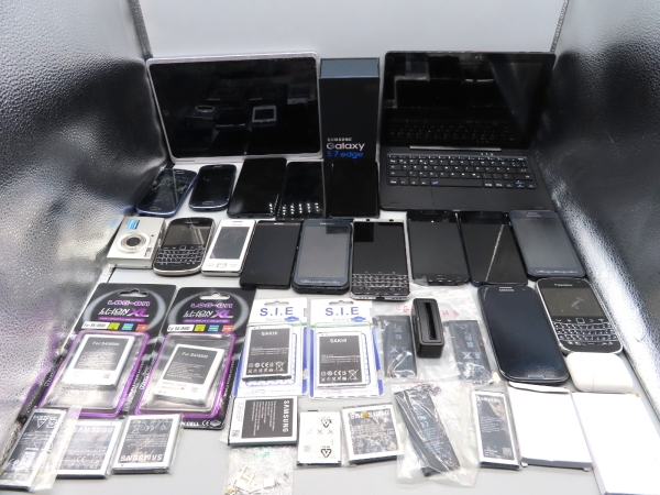 #SE4746# Konvolut Handy, Smartphone, Tablet, Samsung, Sony, usw. *bitte lesen*