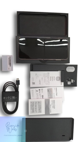 Samsung Galaxy Flip4 SCG17 – entsperrtes Smartphone – kompaktes Design