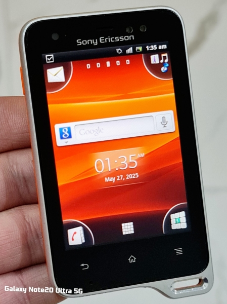 Sony Ericsson Xperia ST171 (Entsperrt) Smartphone Top Zustand Selten