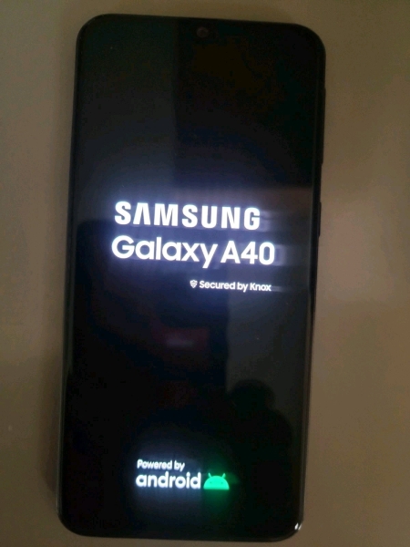 Samsung GALAXY A40 Smartphone – gut gebraucht