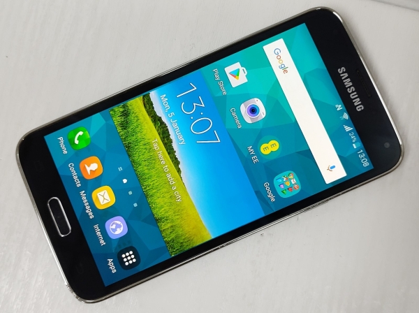 Samsung Galaxy S5 (G901F) 16GB ENTSPERRT Smartphone schwarz 2014 – DISPLAYBRAND