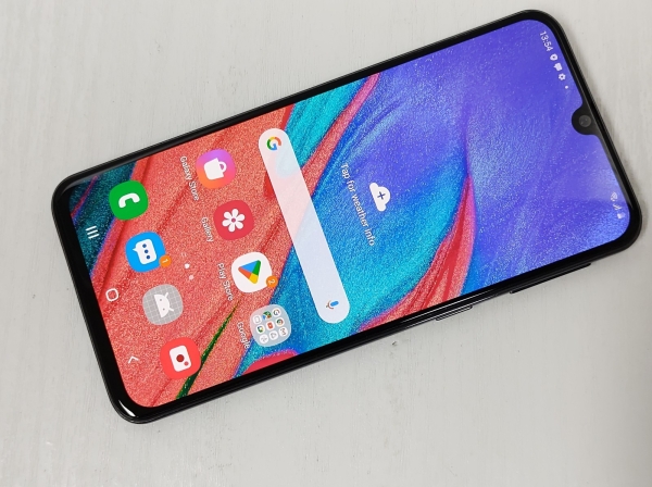 Samsung entsperrt Smartphone Galaxy A40 SM-A40FN 64GB/4GB 2019 – C / GUTER BILDSCHIRM