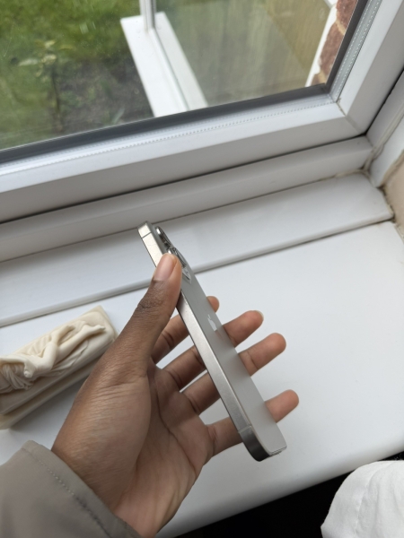 Apple iPhone 15 Pro Max 256GB weiß titan entsperrt Smartphone