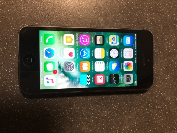 Apple iPhone 5 – 32GB – Schwarz Ohne Simlock