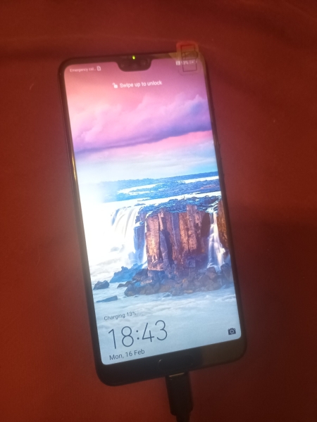 Original Huawei P20 128GB schwarz entsperrt SIM-frei Android Handy Smartphone