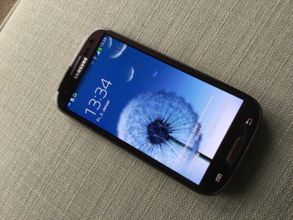 Samsung  Galaxy S III GT-I9305 – 16GB – Amber Brown (Ohne Simlock) Smartphone