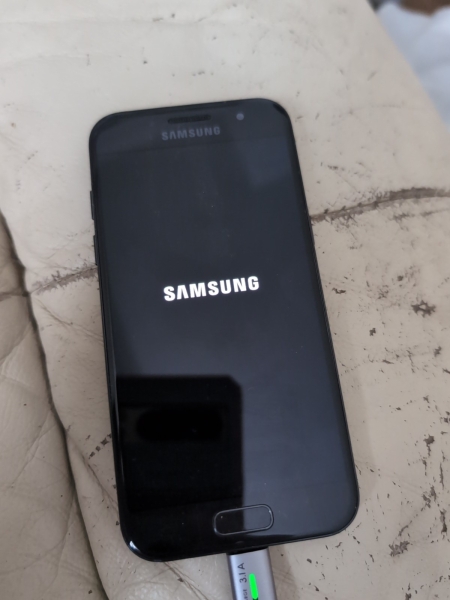 Samsung Galaxy A3 Handy
