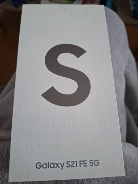 Verkaufe Samsung GALAXY S21 FE 5G 128GB Schwarz Android Smartphone