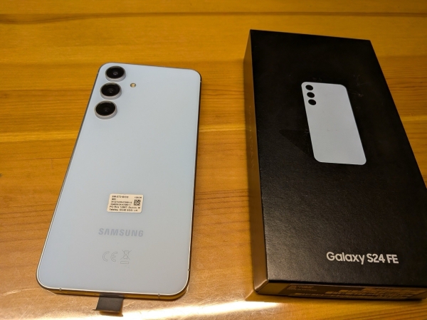 Samsung Galaxy S24 FE 128GB Blau SM-S721B/DS Smartphone