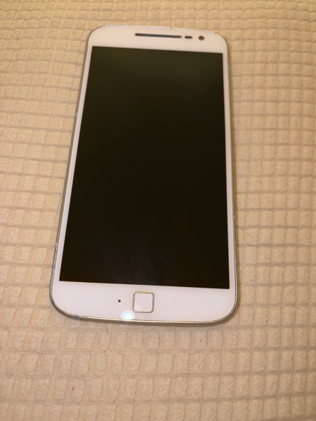 Motorola Moto G 4. Generation XT1622 – 16 GB – Smartphone weiß (entsperrt)