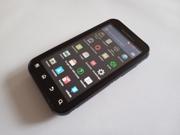 MOTOROLA DEFY+ GRAU 2GB NEUWERTIG OHNE SIMLOCK ANDROID SMARTPHONE 5MP 3,7″ IP67