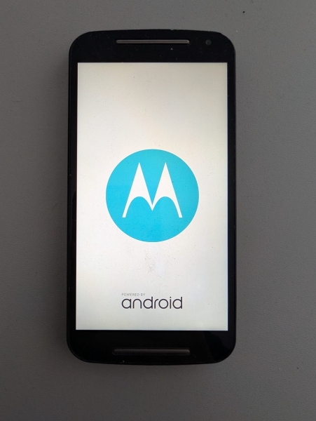 Motorola Smartphone gebraucht funktionsfähig Android Handy mit Gebrauchsspuren
