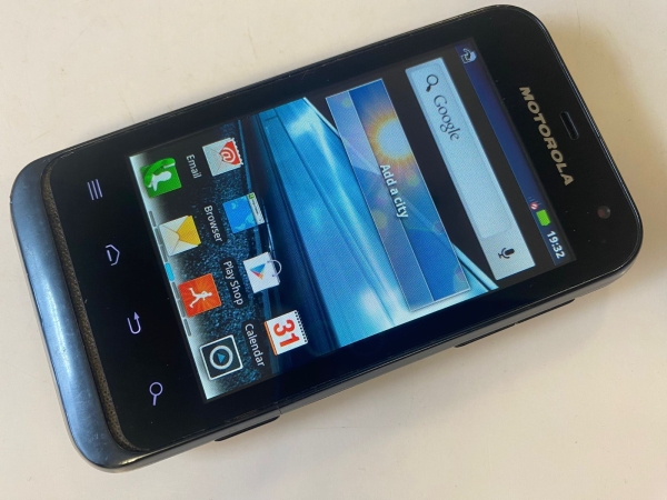 Motorola Defy Mini XT320 Smartphone Handy ENTSPERRT Android kompakt robust