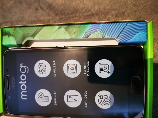 Motorola Smartphones 16 GB Lunar Grey Android Smartphone NEU In OVP