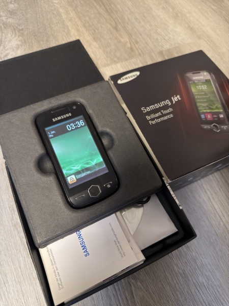 Samsung Jet GT-S8000 Smartphone Schwarz