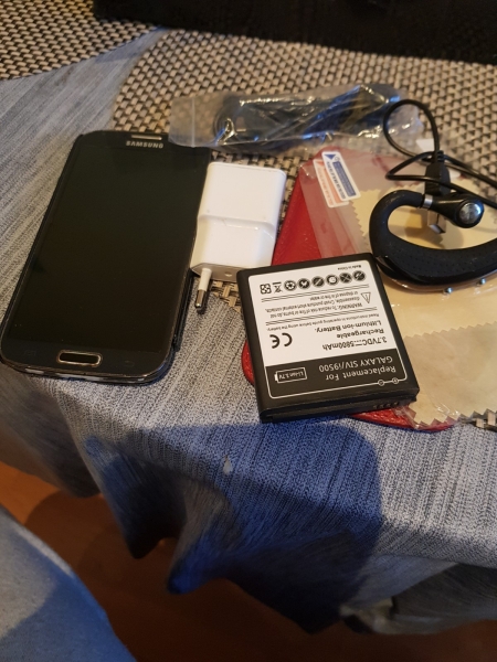 Samsung Galaxy S4 mini GT-I9195 – 8GB – Schwarz (Ohne Simlock) Smartphone