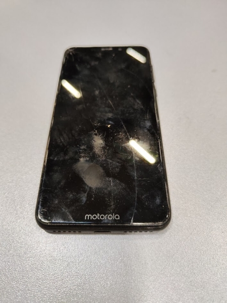 Motorola One XT1941 Smartphone 64GB Speicher 4GB RAM schwarz funktioniert nicht für Ersatzteile